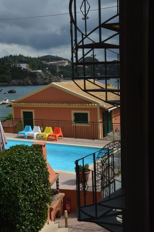 Akis Apartments ปาเลโอกัสไตรซา ภายนอก รูปภาพ